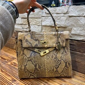 Vintage Python Kelly Handbag with lock!